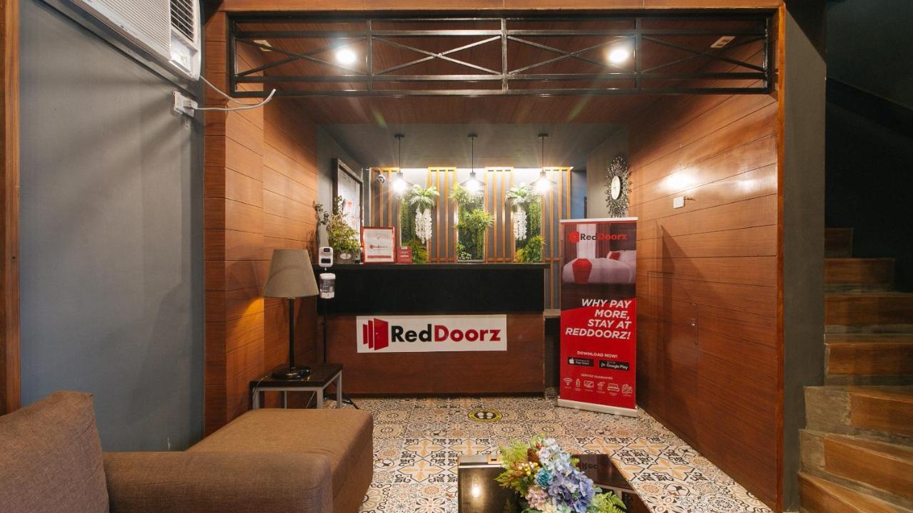 Reddoorz @ Gardenview Hotel Gtower Анхелес Екстериор снимка