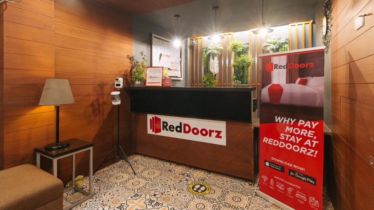 Reddoorz @ Gardenview Hotel Gtower Анхелес Екстериор снимка