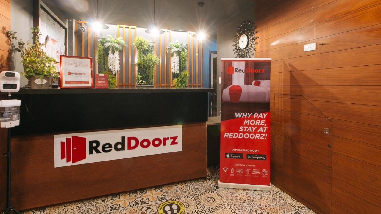 Reddoorz @ Gardenview Hotel Gtower Анхелес Екстериор снимка